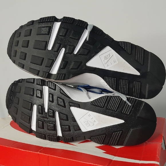 Nike Air Huarache Silver and Blue Sneakers - Picture 6 of 6